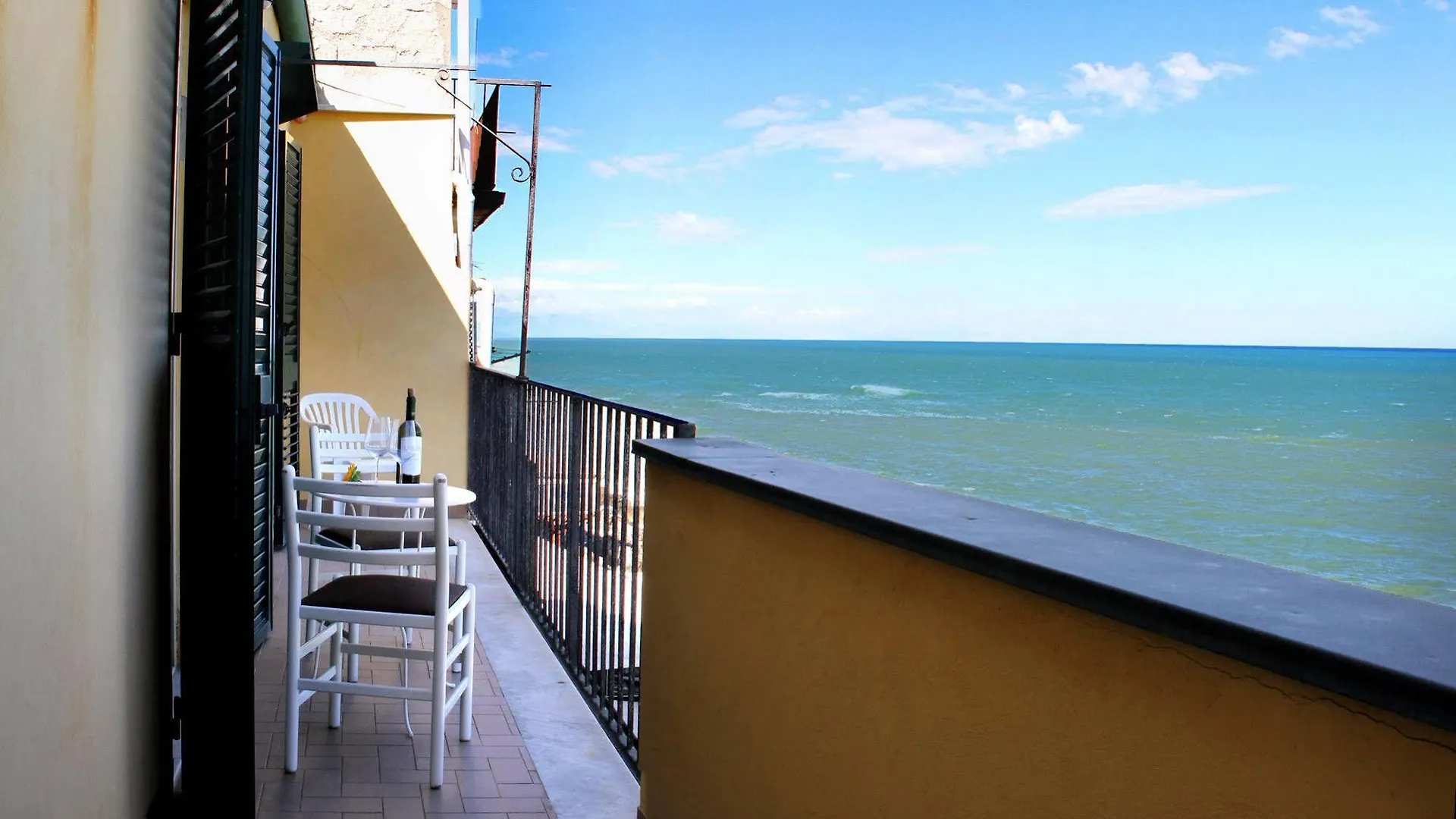 Le Case Del Girasole Abc Cefalu Italy