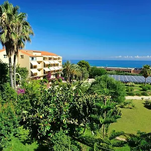 Alberi Del Paradiso Cefalu